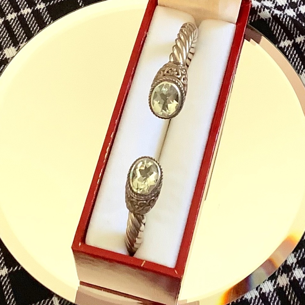 Stunning 925 Green Amethyst Hinged Bangle